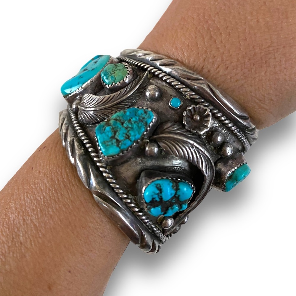 Massive Vintage Navajo Sterling Silver & Turquoise Cuff Bracelet Signed DUTOM! - Picture 15 of 16